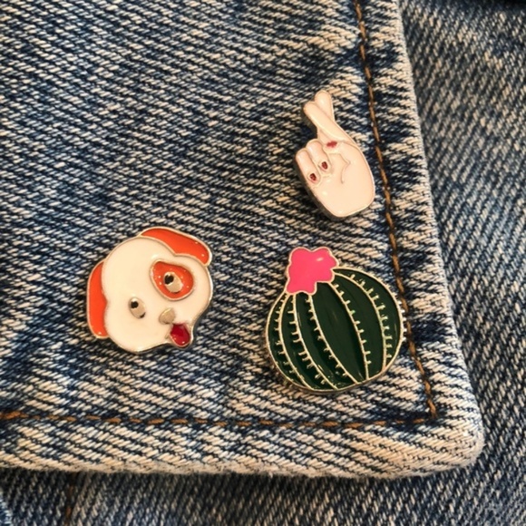 ONLY 2 LEFT - FUN Emoji Enamel Pins - Dog - Picture 3 of 8